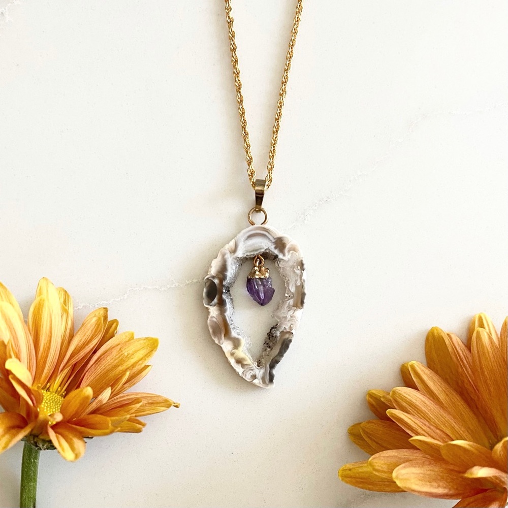 AGATE GEODE NECKLACE